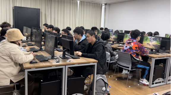 学生参与剑灵、虚幻争霸等游戏制作，这所上海