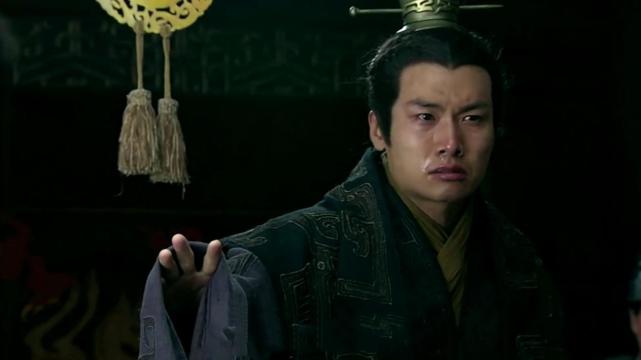 和李斯篡改遗诏拥立胡亥继位,之后赵高掌握朝中大权,实行残暴的统治