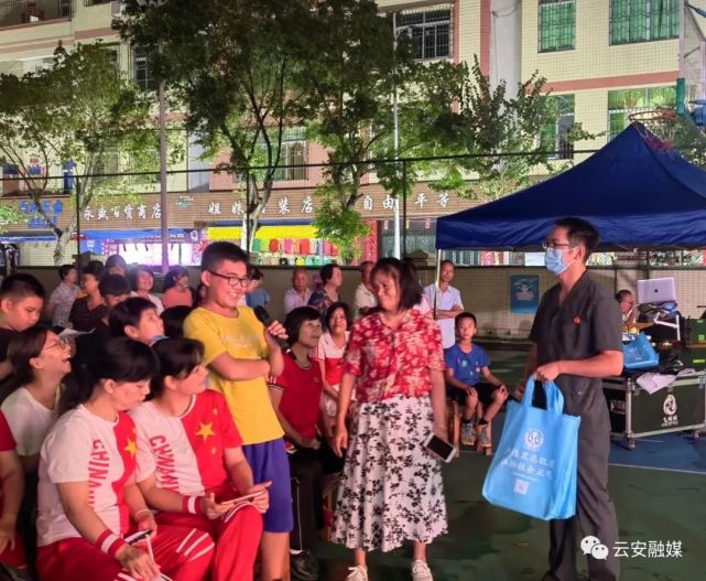 寓教于乐,云安这场"文艺大餐"融入法治宣传
