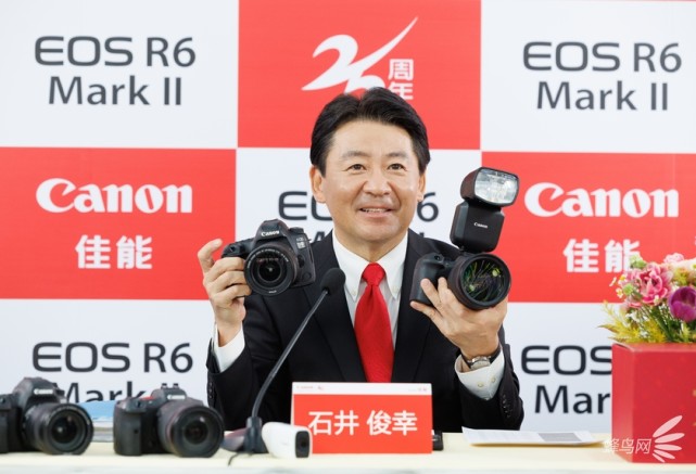 两手抓两手都要硬 佳能eos r6 mark ii会后专访