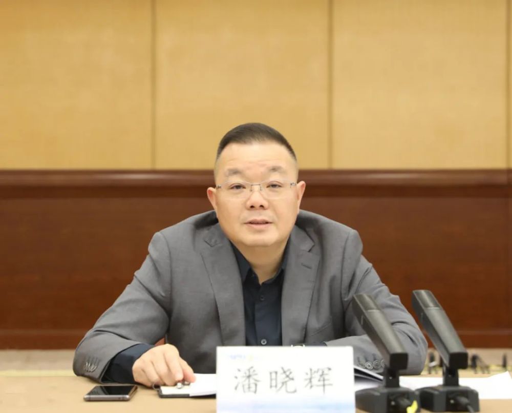 常山县委理论学习中心组举行党的二十大精神专题学习会