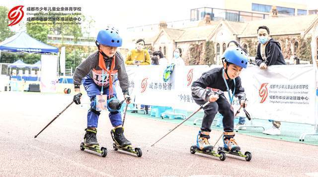 成都市首届青少年越野滑雪滑轮比赛圆满收官