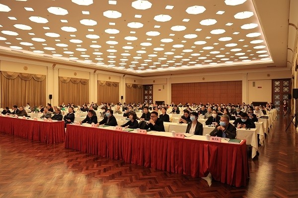 伍江建言：城市建设坚持以人民为中心 实现规建管全生命周期运行_腾讯新闻