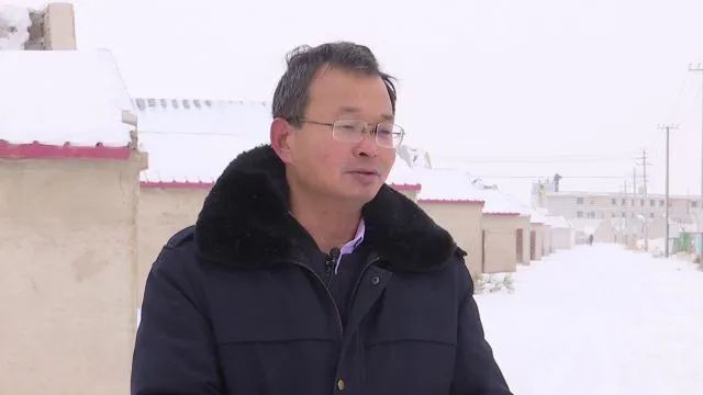 玉门市突降暴雪气温骤降各部门积极送暖保畅
