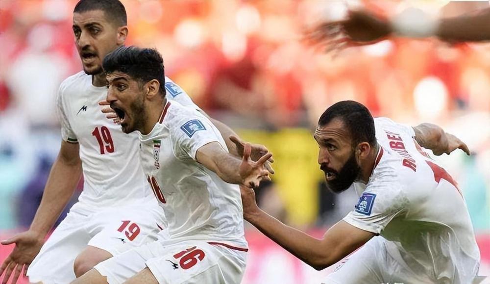 
卡塔尔世界杯B组第三轮比赛预热异常火爆伊朗优势难解