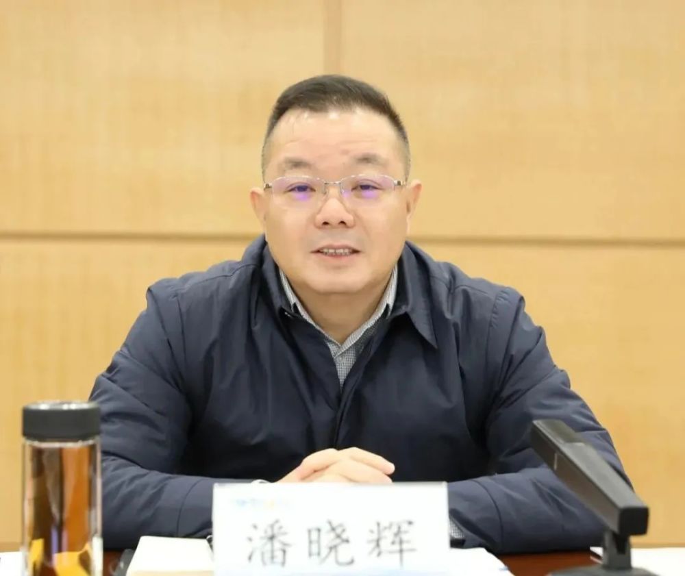 翁旭东,何相涯等副县级以上领导参加会议,县委常委,组织部部长陈翊