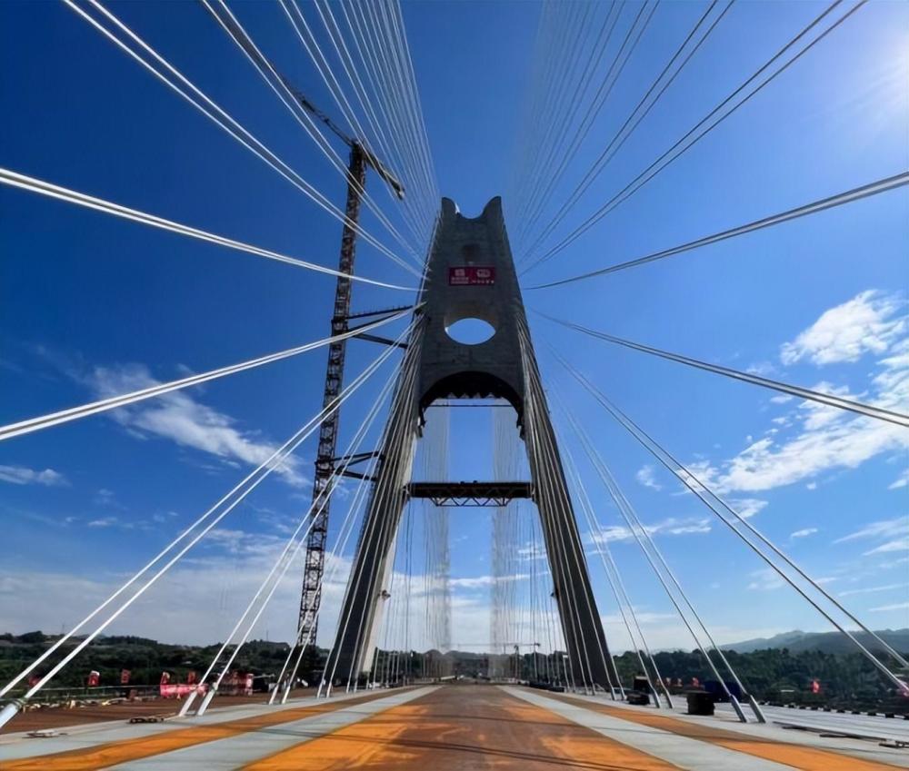 四川这座长江大桥太让人羡慕了功能多还创造了三项世界之最
