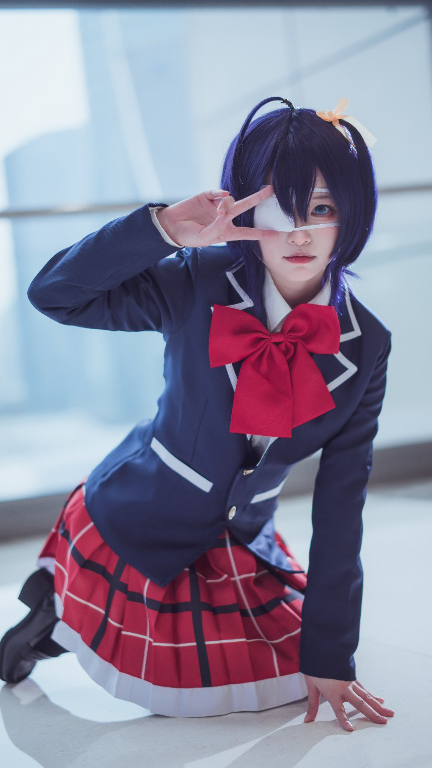 中二病也要谈恋爱小鸟游六花cosplay是个身材娇小皮肤白皙的美少女