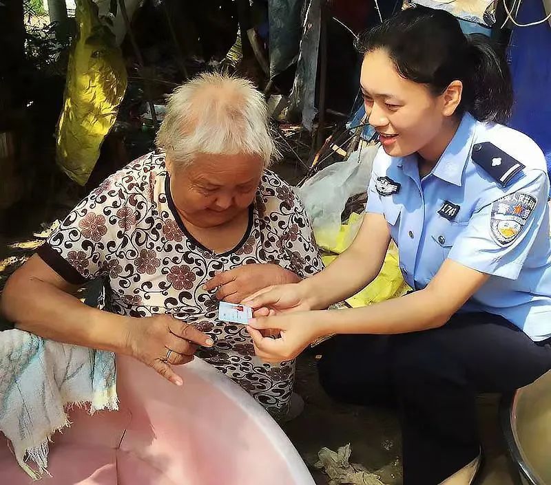 今年6月份,化河乡何楼村村民王天敏老人病情严重急需