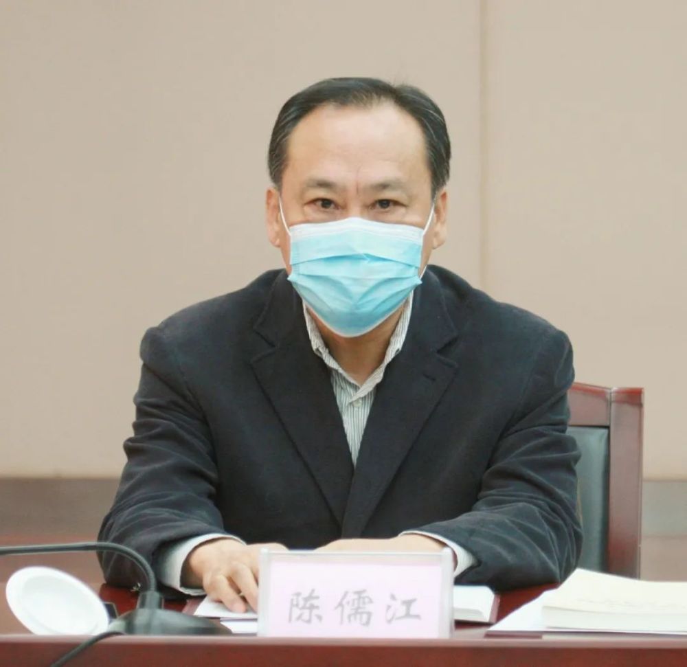 任泽锋主持召开市委理论学习中心组2022年第15次学习扩大会议