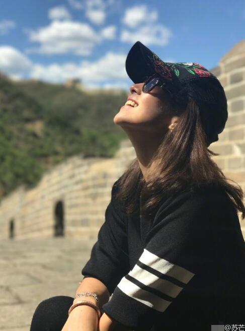 豪华旅游团！章子怡黄晓明一起爬长城 (组图)