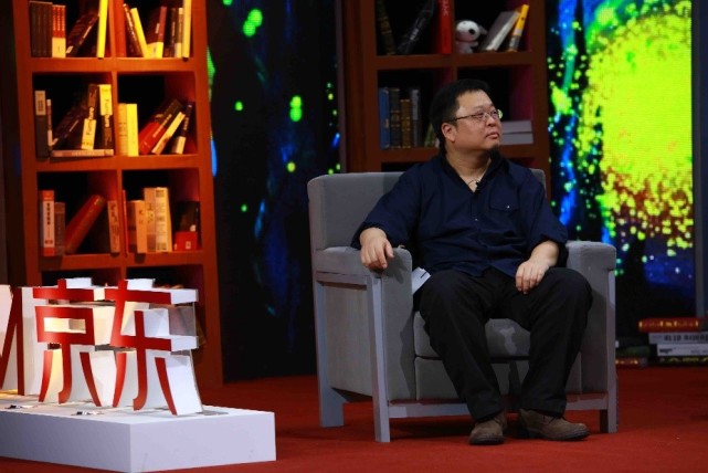 京东文学奖终评收关:老罗爆私房料 蒋方舟远程