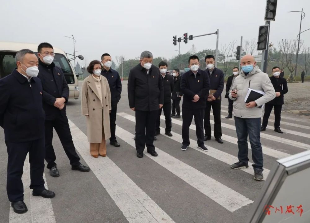 郑立伟带队调研城市品质提升工作