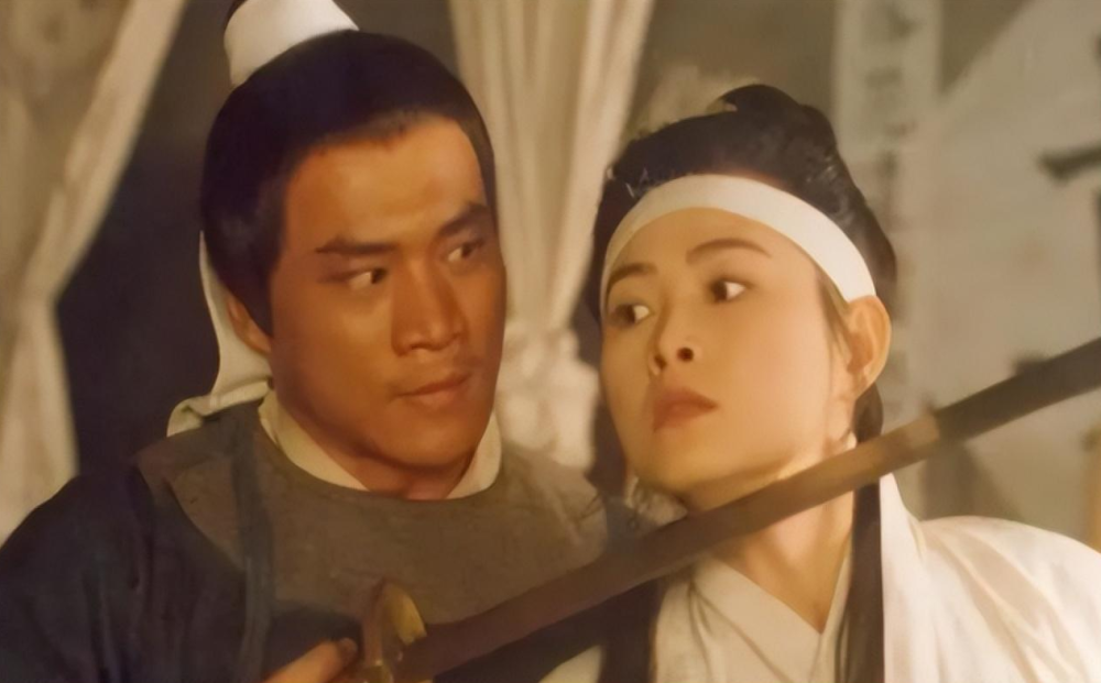 一些不了解事情真相的人,一度为她标上了"小三"的标签,而丁海峰的妻子
