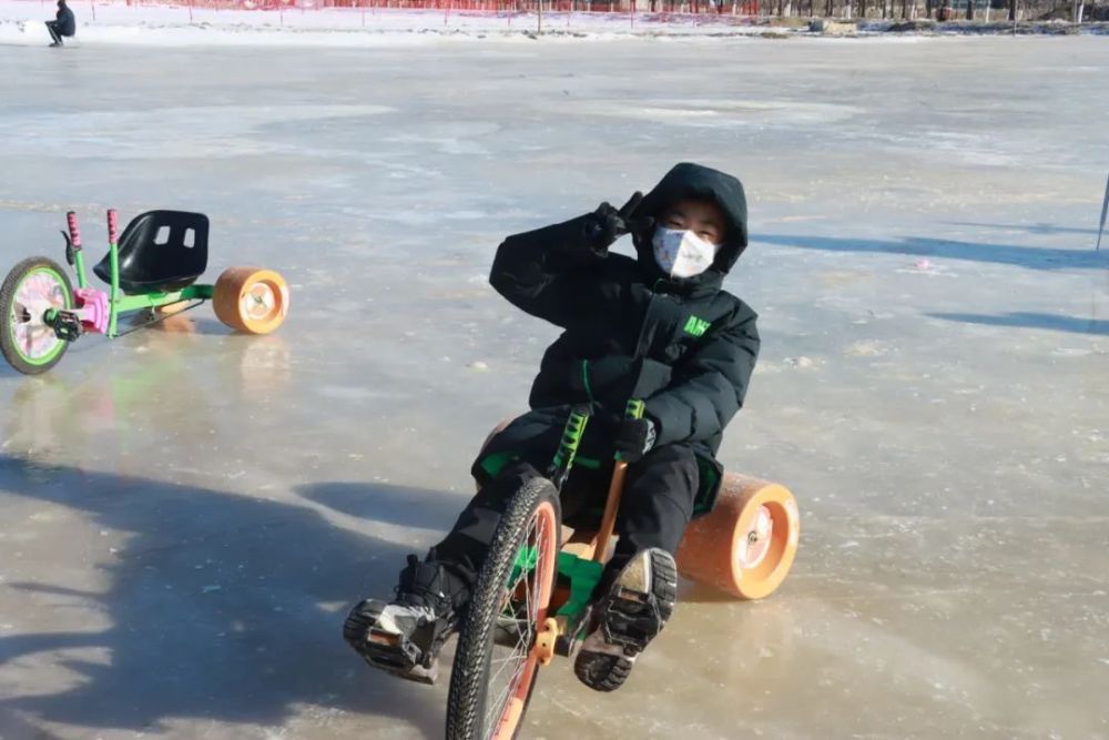 奋进新时代冰雪新征程辽宁台安第二届冰雪节开幕