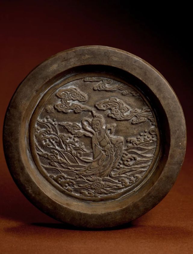 从“南盆”到“北罐”，斗蛐蛐上瘾后连玩物都自成流派-腾讯新闻