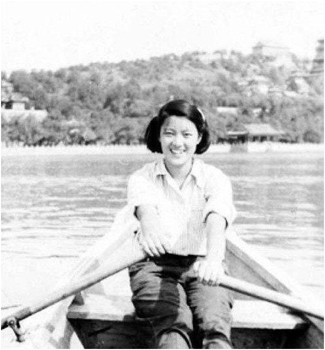 她是“延安第一佳人”,曾担任毛泽东英语翻译,怅惘最终终老台湾插图