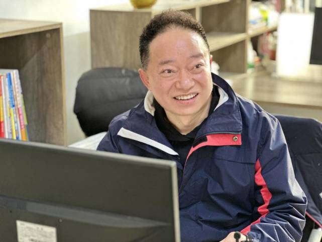 “老师，有人在教室打架！”徐州高中生为老师准备的这场生日惊喜感动百万网友_腾讯新闻