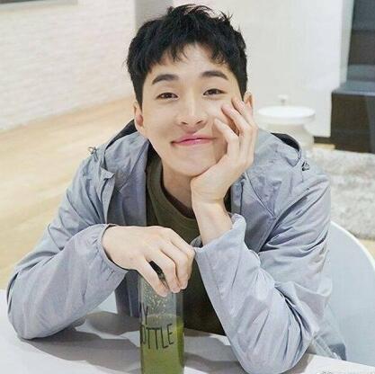 刘宪华私下约金相佑亲姐露营!并透露好感_娱乐_腾讯网