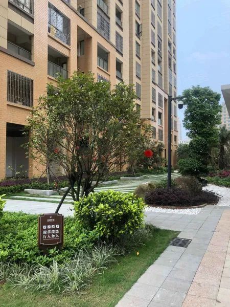 成交单价仅8千/平！长乐一小区8套闲置住宅房源拍出！_腾讯新闻