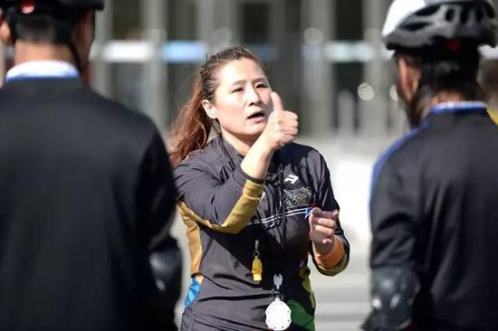 她是前世界冠军  嘲笑中让26个残障孩子创造奇迹