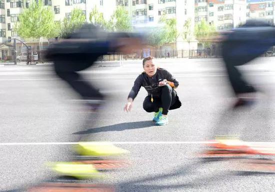她是前世界冠军  嘲笑中让26个残障孩子创造奇迹