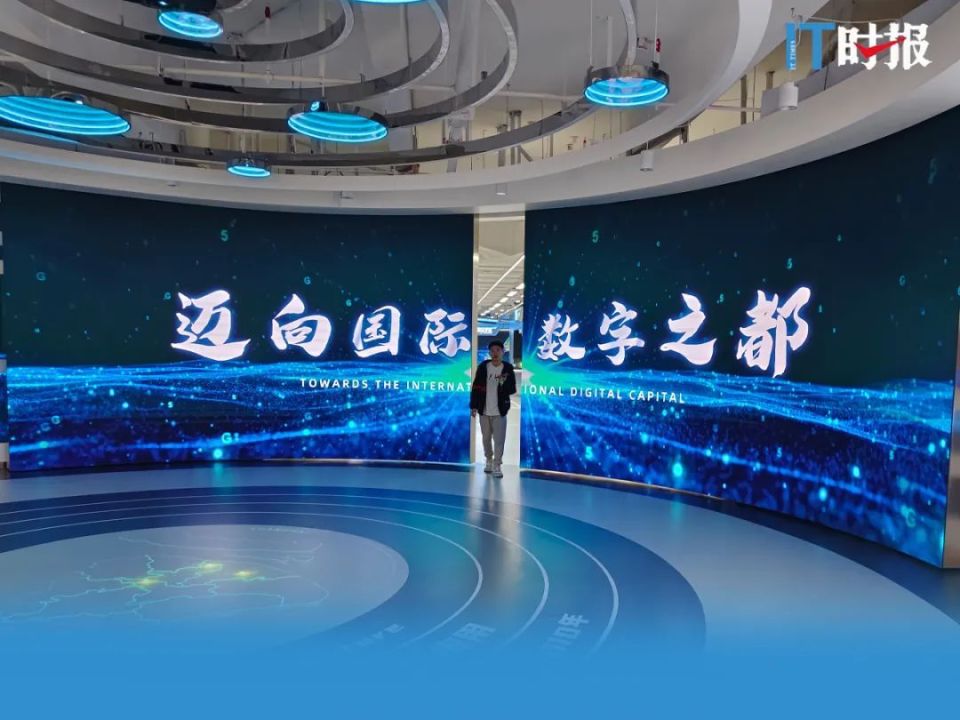 打破AI算力垄断！为芯片国产化打造测试底座_腾讯新闻