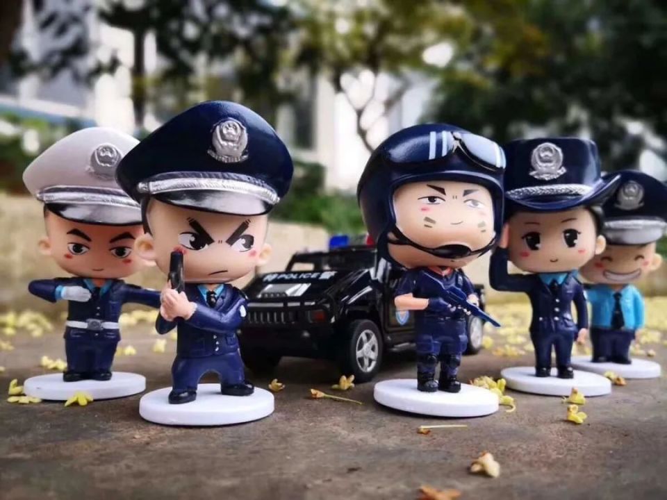 不懂就问！警察上班都在干点啥？_腾讯新闻