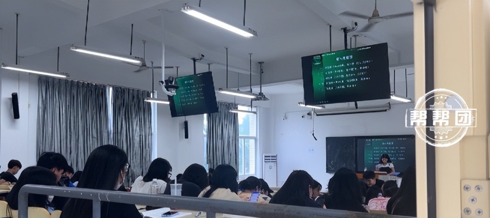 读了近一年被要求退学，还没学籍？上百名学生懵了，校方回应_腾讯新闻