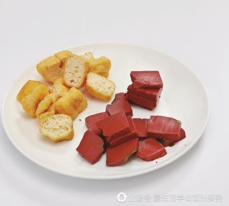 鸭血粉丝汤 南京传统名吃，口感鲜香爽滑，
