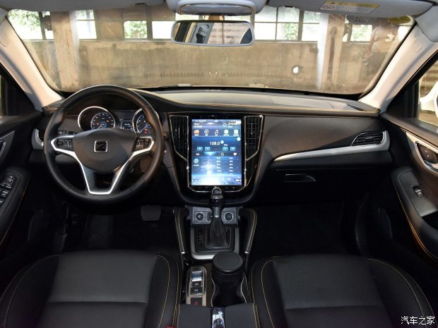 众泰汽车 众泰SR7 2016款 1.5T GAL限量版
