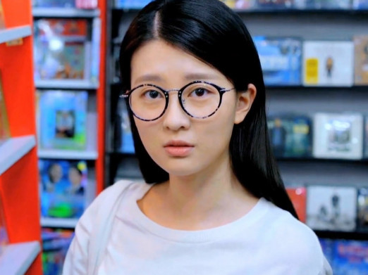 “关关”乔欣背景强，住千万豪宅被封正午小公主