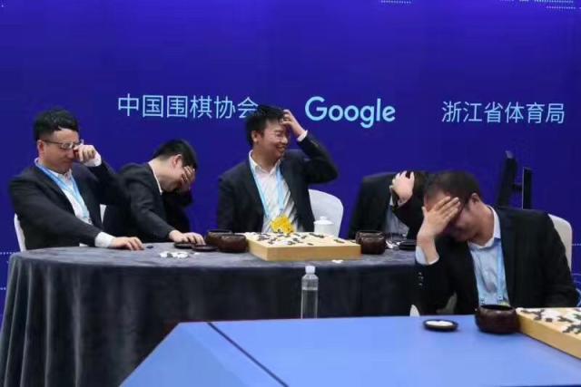 人类再败！中国五顶尖棋手联手 仍不敌AlphaGo