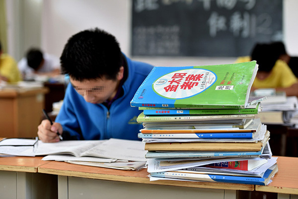 距高考11天 中国唯一一所艾滋病患儿学校迎来毕业季