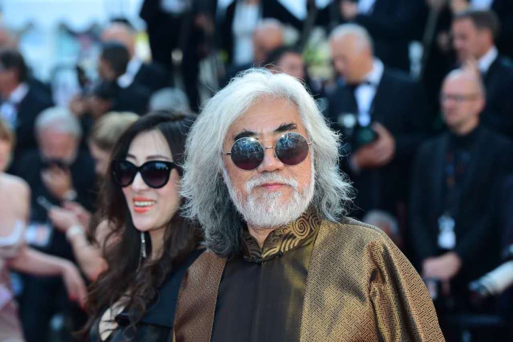 戛纳闭幕红毯现场 范冰冰秦岚优雅亮相(高清多图)