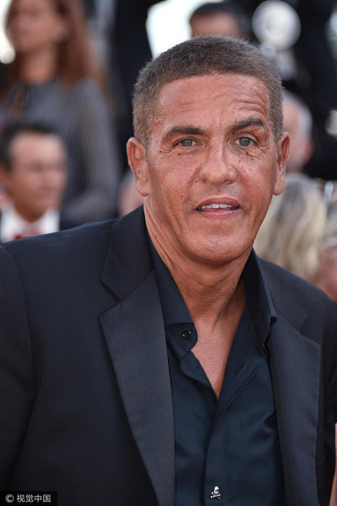 戛纳闭幕红毯现场 范冰冰秦岚优雅亮相(高清多图)