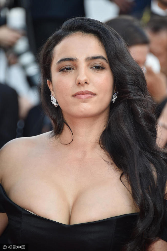 戛纳闭幕红毯现场 范冰冰秦岚优雅亮相(高清多图)