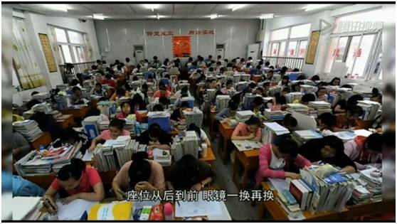 我国青少年人口_...与13.6亿 中国青少年足球人口实在少-教育部 今年起建中小学(2)