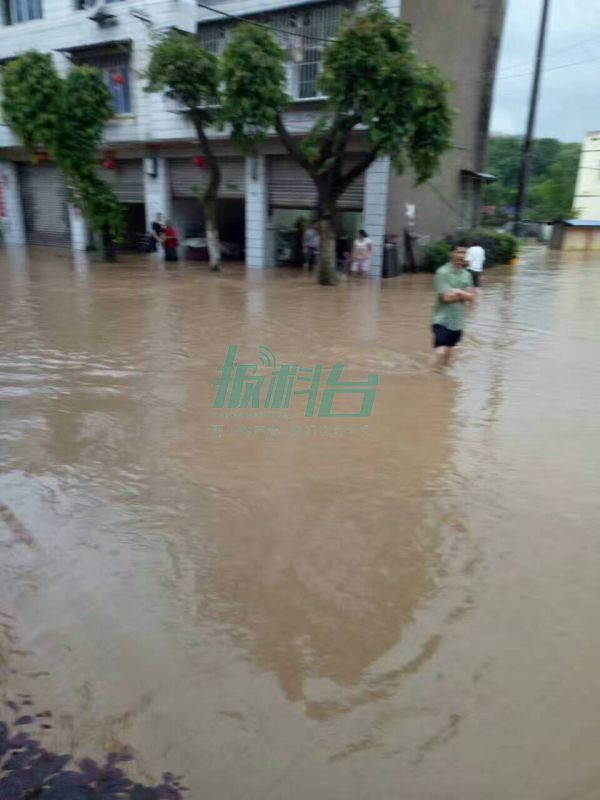 此前报道:重庆合川迎入夏最强降雨 149人被困