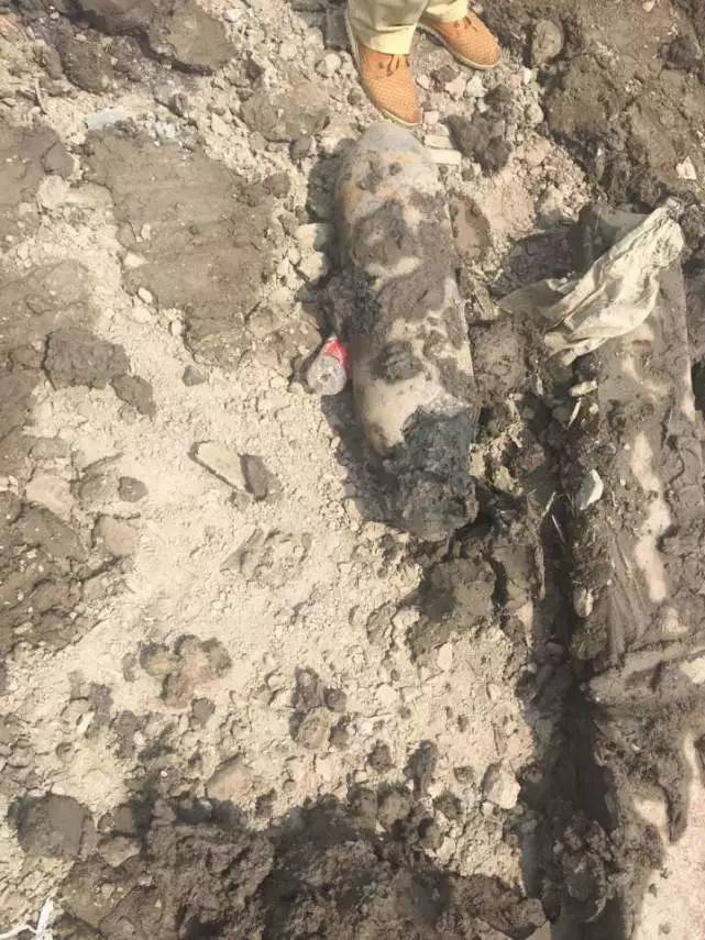 温州警方引爆废旧炸弹 深山里现一朵“蘑菇云”