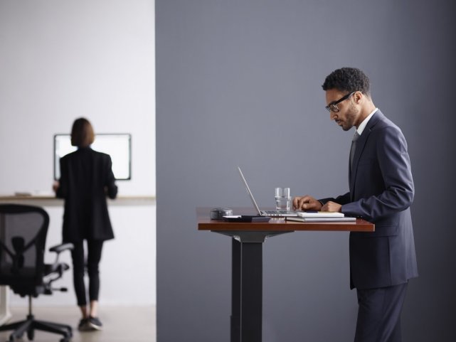 上班時是不是偷懶
優(yōu)質(zhì)辦公家具廠家了？你的辦公桌都知道