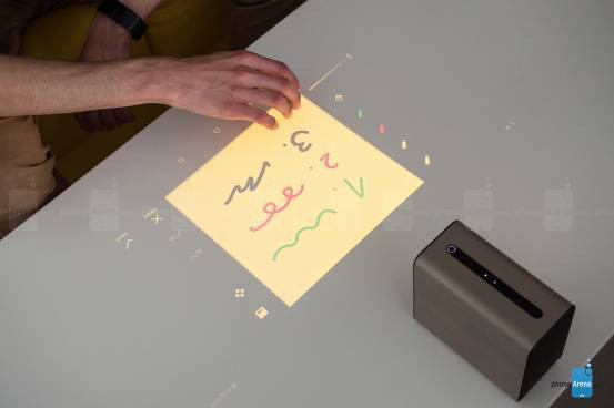 索尼Xperia Touch触控投影仪体验:不成熟的半