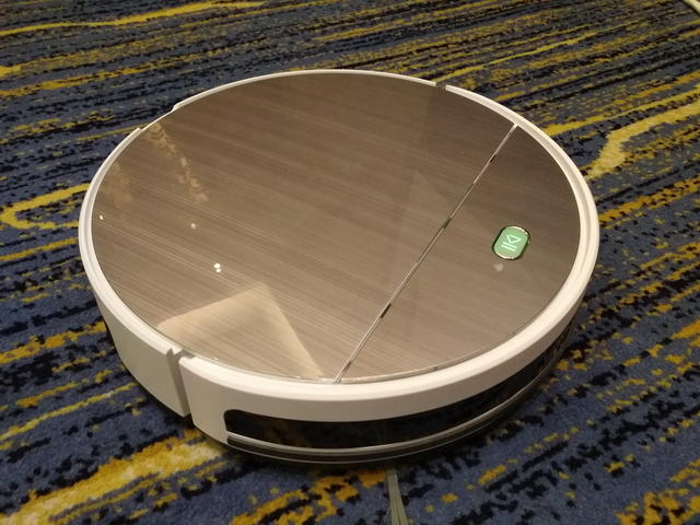 这款扫地机器人挺实在 配进口电机能自主规划