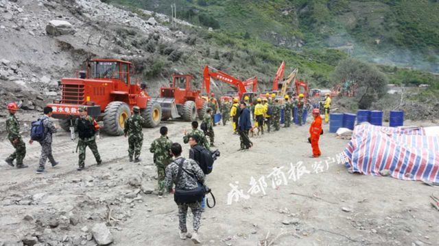 四川茂县垮塌现场或有二次滑坡 救援人员紧急撤离（组图） - 2