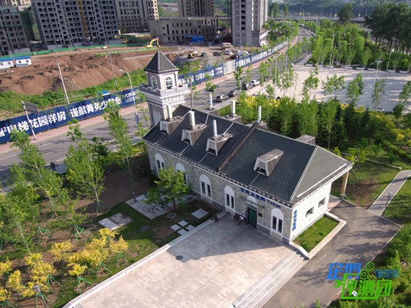 自由摄影师评小米无人机4K版:轻松解锁上帝视