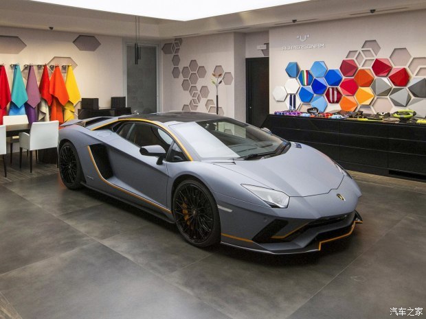 兰博基尼 aventador 2017款 aventador s 个性定制版