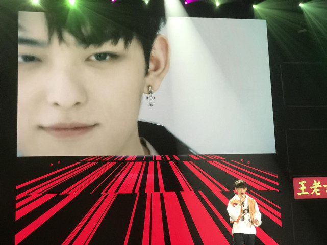 《明日之子》彩排现场:赵天宇又弹吉他啦