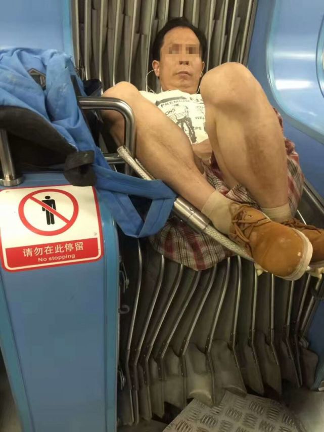 曝光！轨道3号线现最无底线乘客