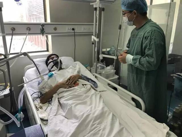 开封24岁男孩患重疾ICU抢救 父亲欲卖房救儿