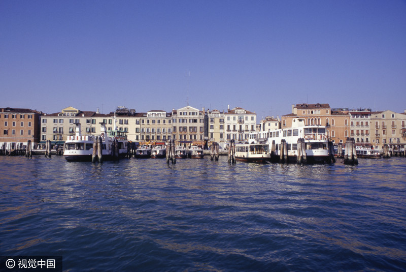 打折促销增多楼市一夜入秋 房地产行业拐点已